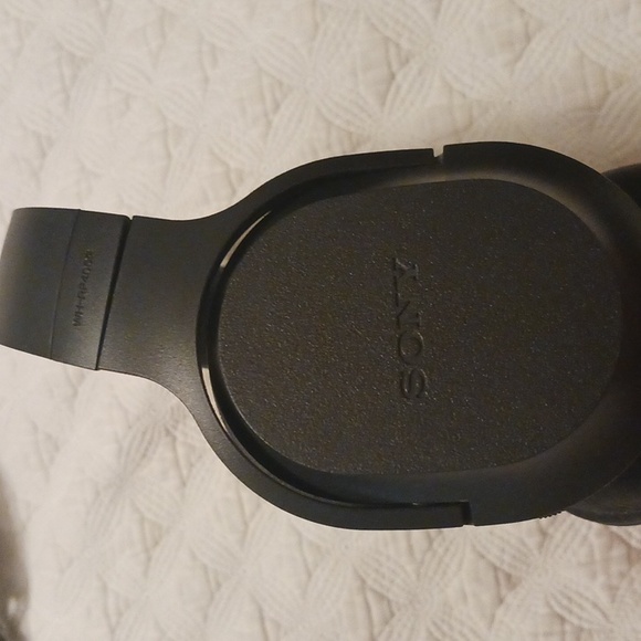 SONY WIRELESS RF Stereo Transmitter TMR-RF 400 Headphones w/ stand 5083894 EUC - Picture 3 of 5